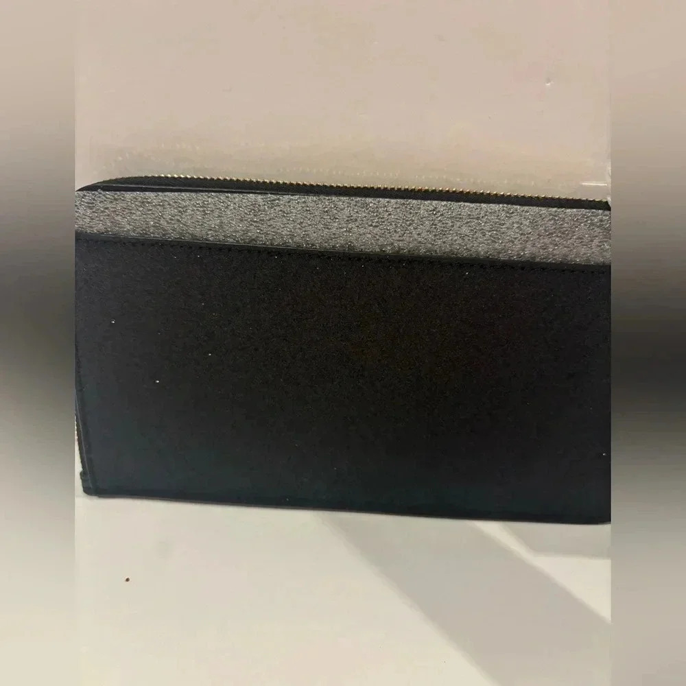 Kate Spade NWT Lucy Glitter Medium L-Zip Wristlet Color Black - Picture 4 of 4